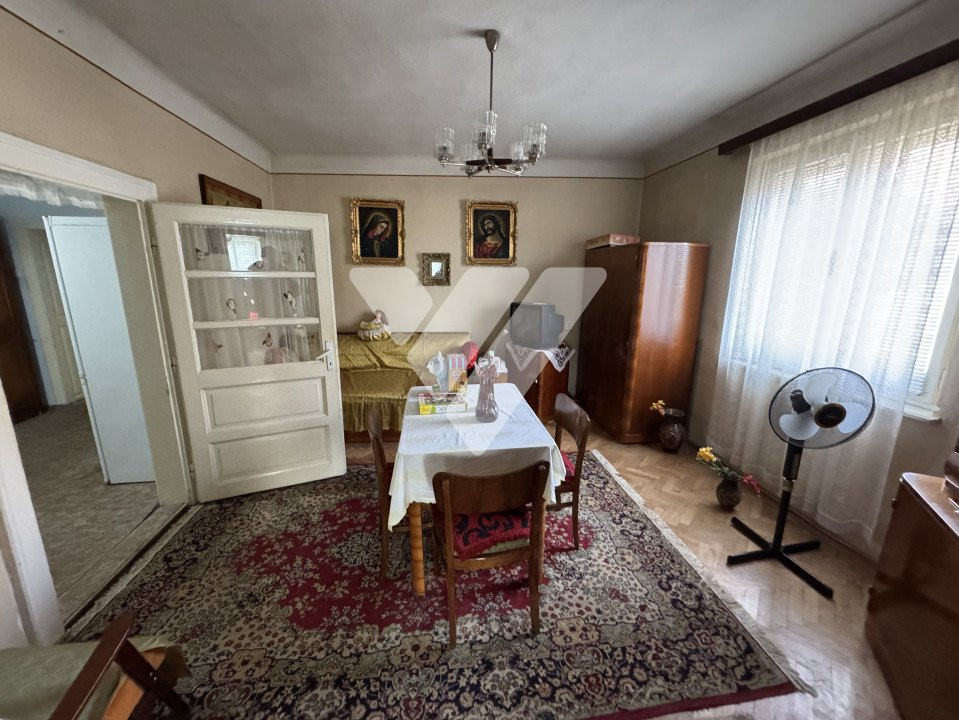 Doua apartamente la casa etaj 1 de vanzare 140 mp zona Hipodrom Sibiu