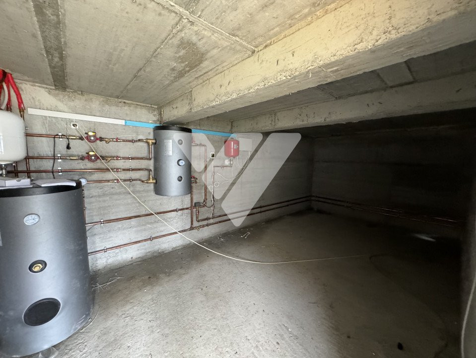 Casa duplex 4 camere cu pivnita si teren 300 mp - Calea Cisnadiei