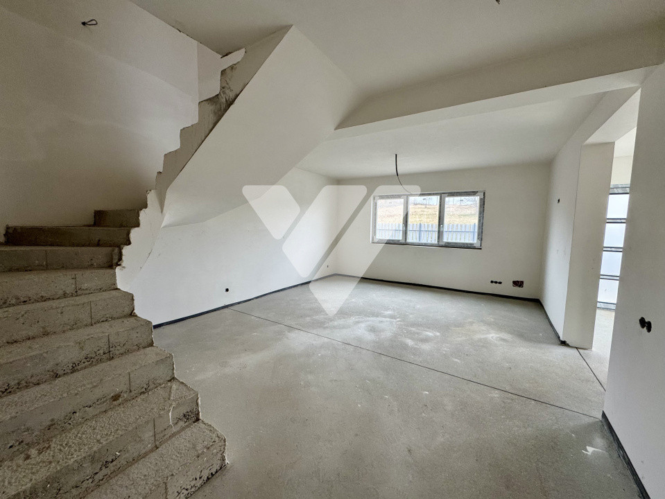 Casa finalizata 4 camere, teren 300 mp, pivnita Calea Cisnadiei Sibiu