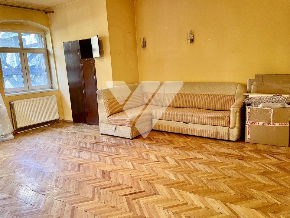 Spatiu Comercial - Apartament Rezidential - Central