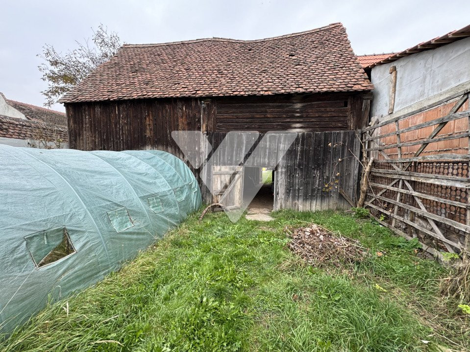 Casa individuala 4 camere pivnita si teren 664 mp in Cristian Sibiu