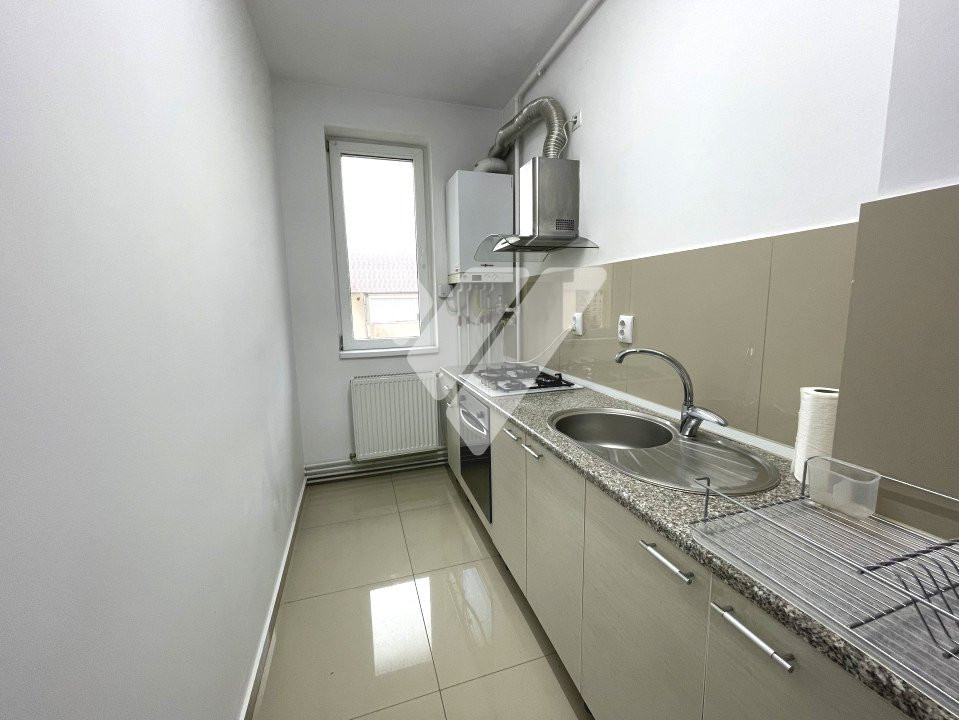 Apartament de Vanzare  2 Camere - Zona Cedonia