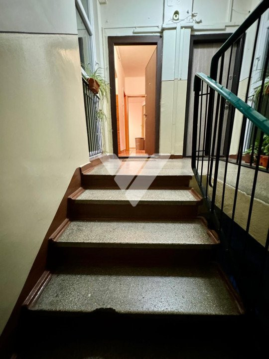 Apartament 2 camere mobilat de vanzare in Sibiu zona Cedonia