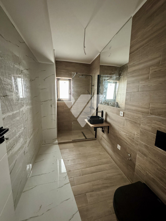 Apartament 2 camere decomandat, etaj 1 balcon si parcare Doamna Stanca