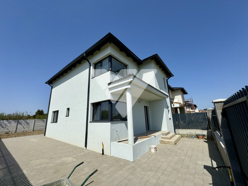Casa individuala 4 camere 2 bai teren 284 mp in Cristian Sibiu