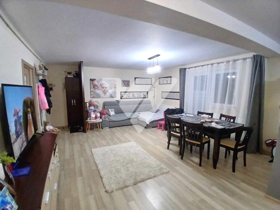 Apartament 3 camere 76 mp utili etaj 1  zona Pictor Brana Selimbar