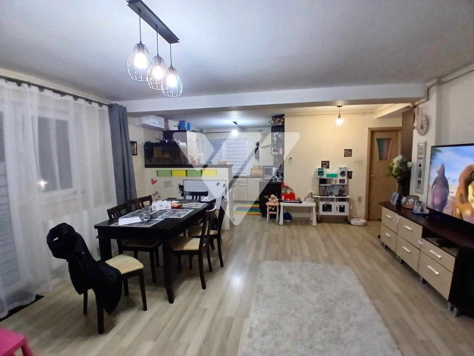 Apartament 3 camere 76 mp utili etaj 1  zona Pictor Brana Selimbar