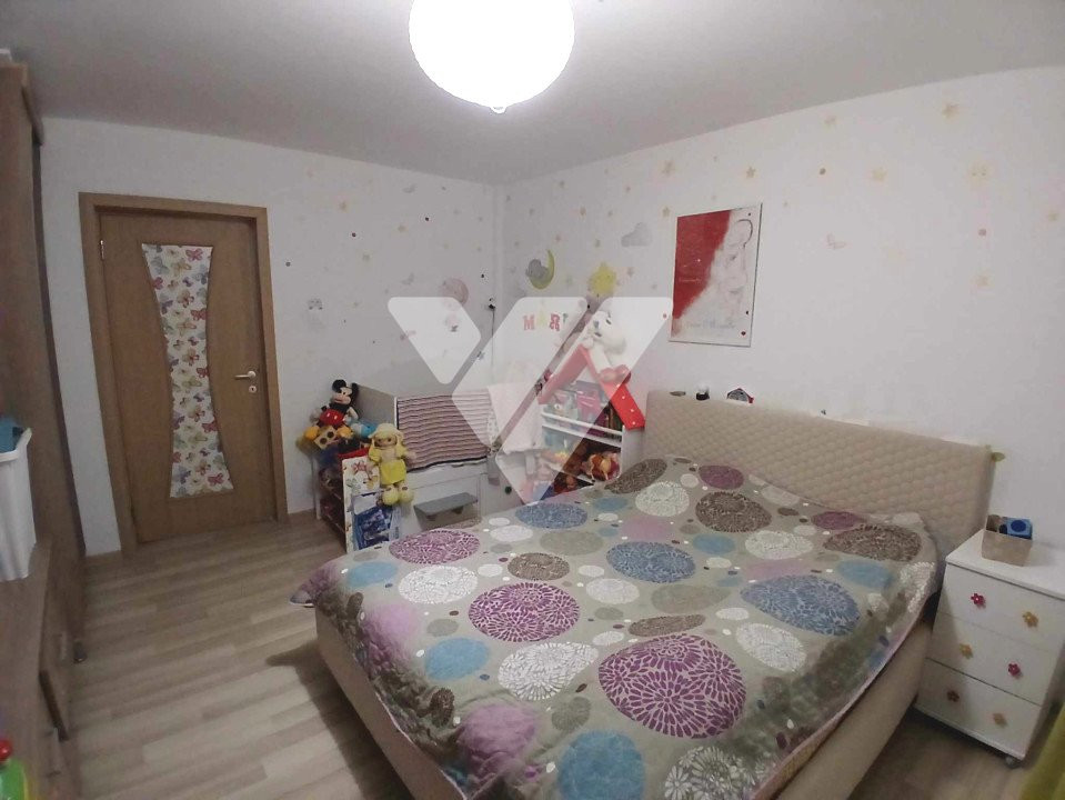 Apartament 3 camere 76 mp utili etaj 1  zona Pictor Brana Selimbar