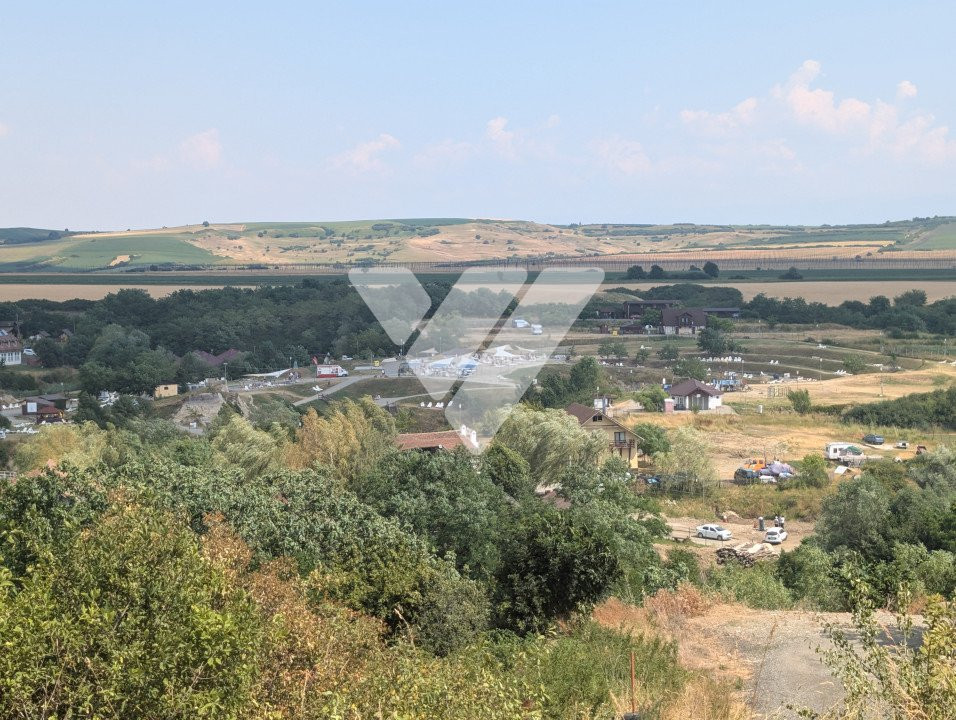 Teren intravilan 1670 mp cu vedere spre lacuri Ocna Sibiului