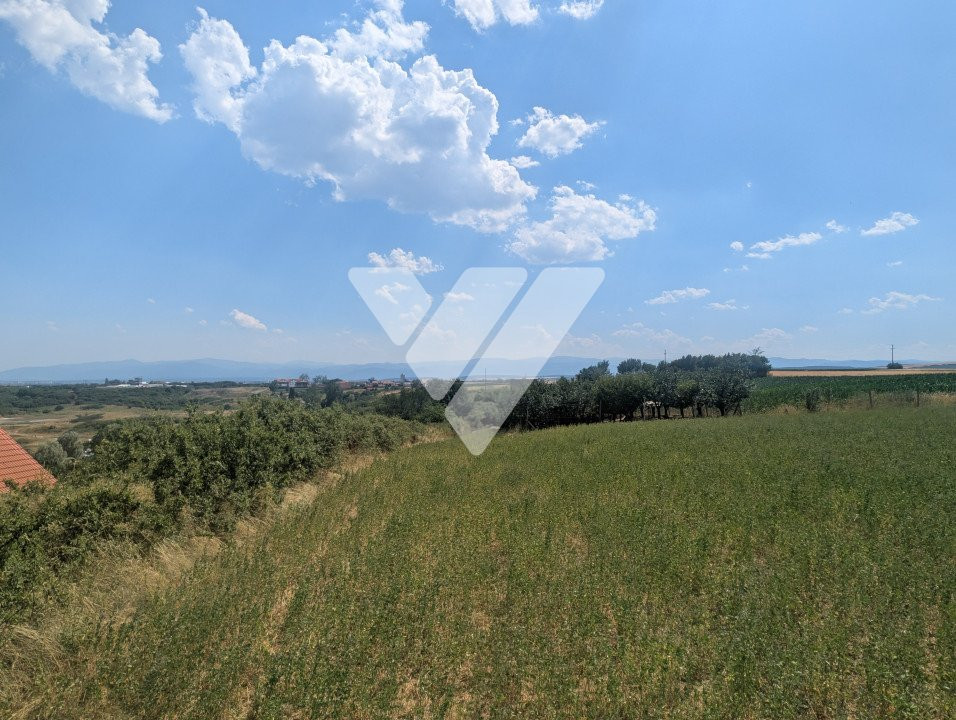 Teren intravilan 1670 mp cu vedere spre lacuri Ocna Sibiului