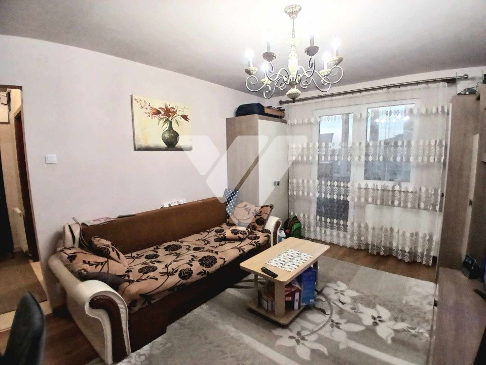 Apartament 2 camere 40 mp utili etaj 3 din 4 zona Vasile Aaron Sibiu