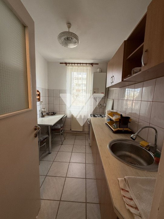 Apartament 2 camere mobilat etaj 3 cu lift - zona Milea Sibiu