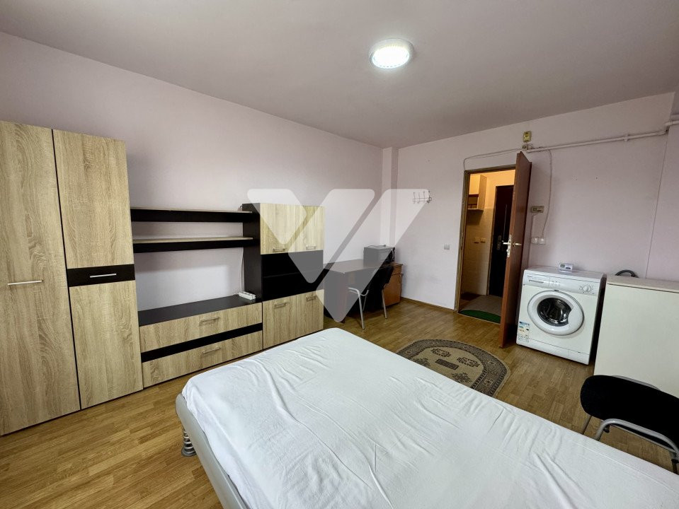 Garsoniera mobilata la etaj 1 de vanzare in Sibiu - zona Vasile Aaron