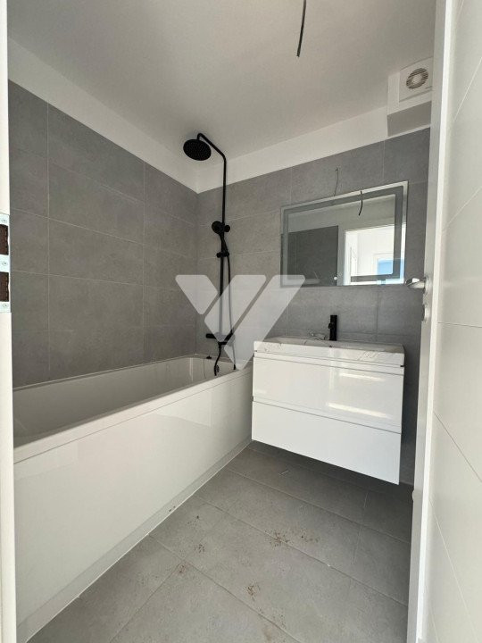 Apartament 3 camere 2 bai balcon etaj 2 la cheie - Doamna Stanca