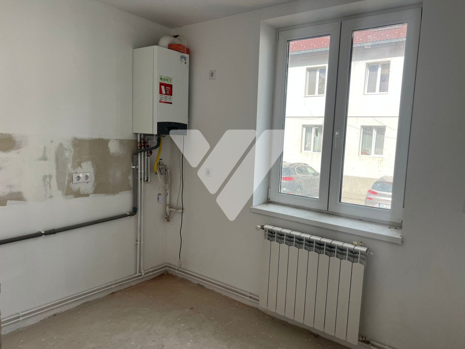 Apartament 2 camere decomandat 48 mp pivnita zona Turnisor Sibiu