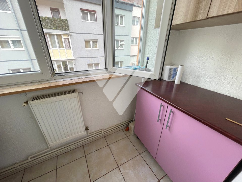 Apartament 2 camere decomandat 49 mp etaj 3 - Vasile Aaron Sibiu