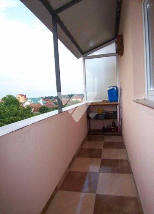 Apartament spațios pe două nivele, 4 camere, Valea Aurie