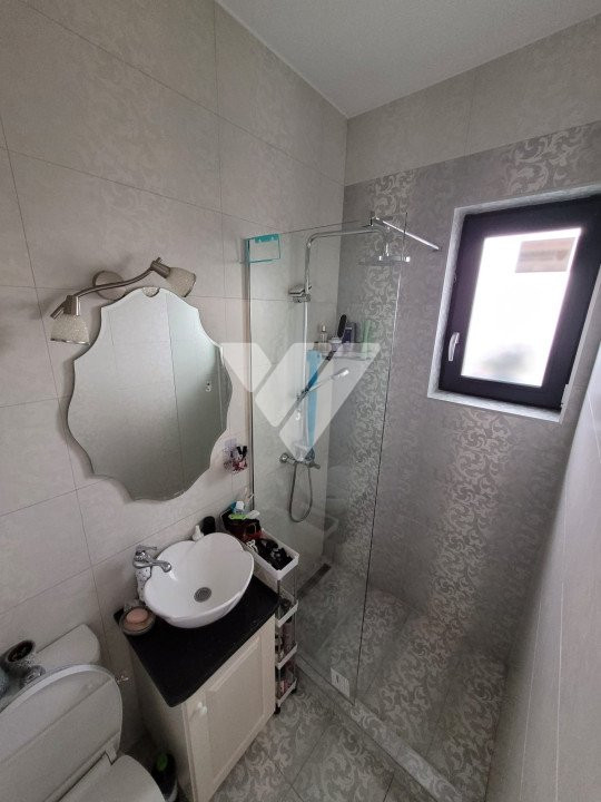 Casa triplex 4 camere cu teren si terasa de vanzare in Selimbar Sibiu