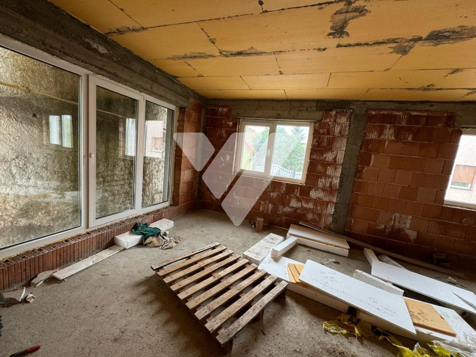 Casa noua la rosu 4 camere si teren 600 mp in Sura Mare Sibiu