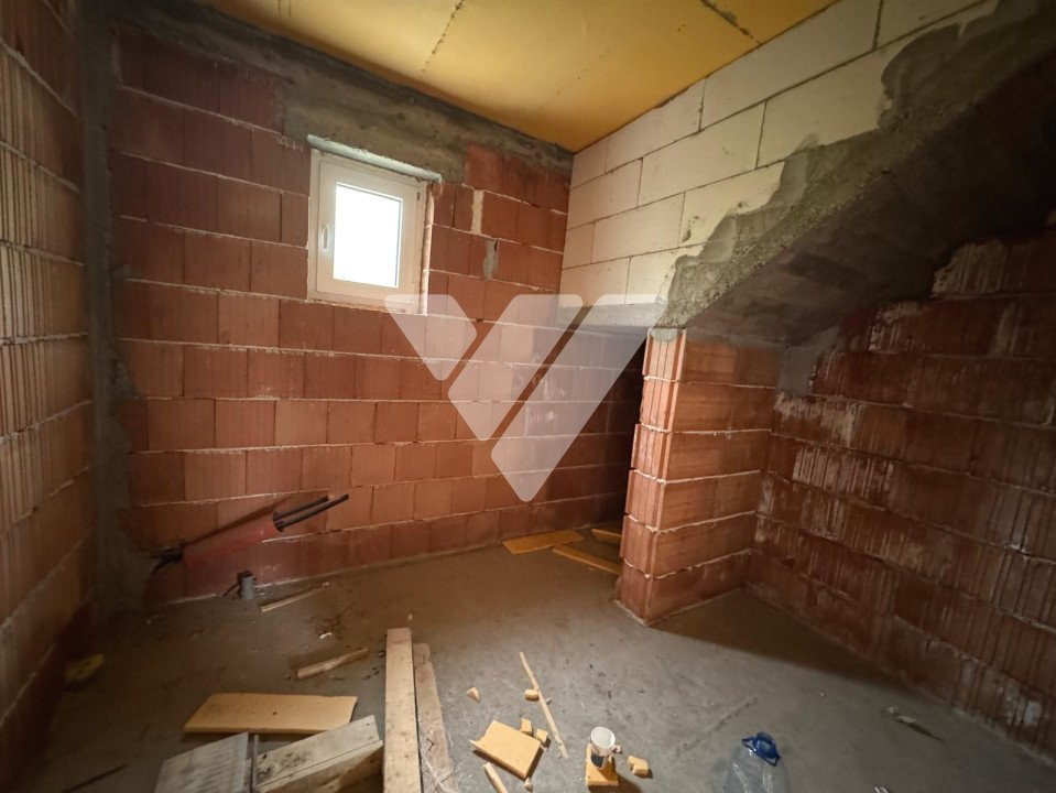Casa noua la rosu 4 camere si teren 600 mp in Sura Mare Sibiu