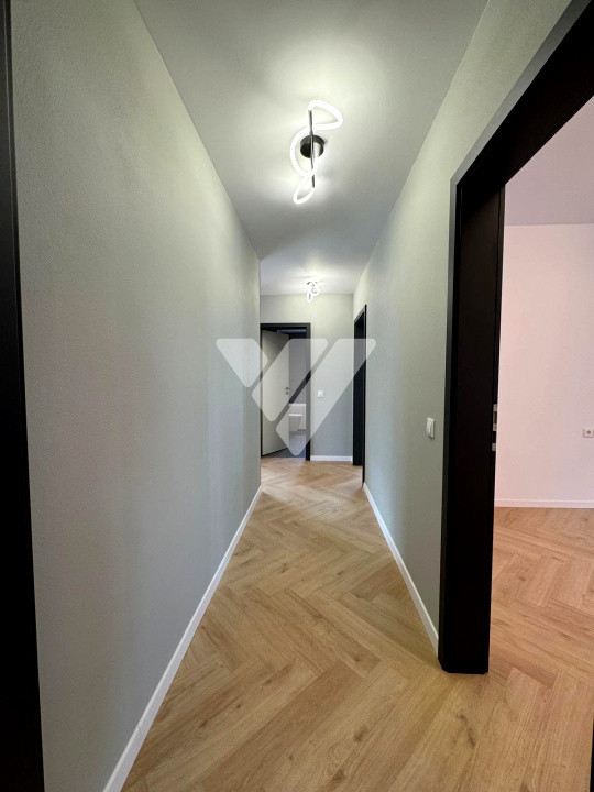 Apartament de lux 115 mp utili 4 camere 4 bai curte privata 200 mp