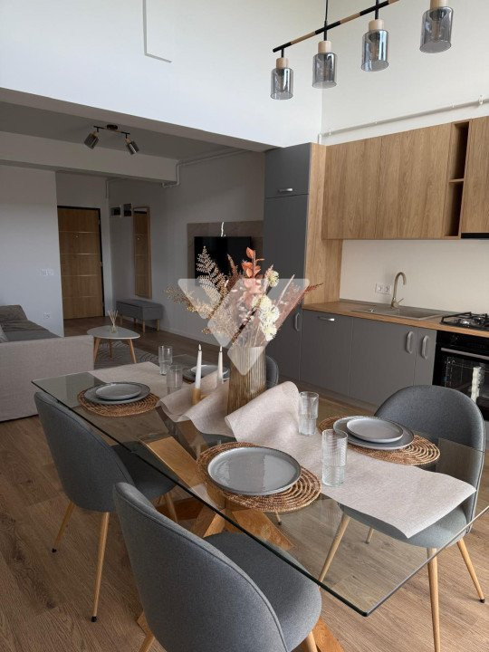 Penthouse modern pe 2 niveluri 2 camere 55 mp mobilat utilat Zona Vest