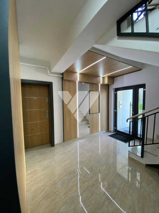 Penthouse modern pe 2 niveluri 2 camere 55 mp mobilat utilat Zona Vest