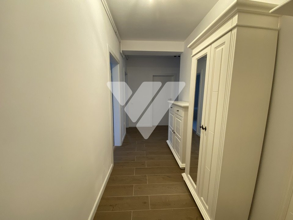 Penthouse de lux 4 camere 107 mp utili de inchiriat - zona Vest Sibiu