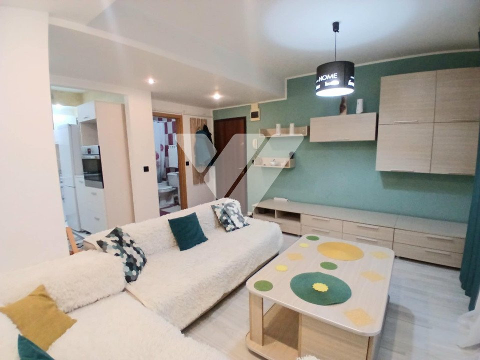 Apartament 3 camere, parter, zona Valea Aurie 