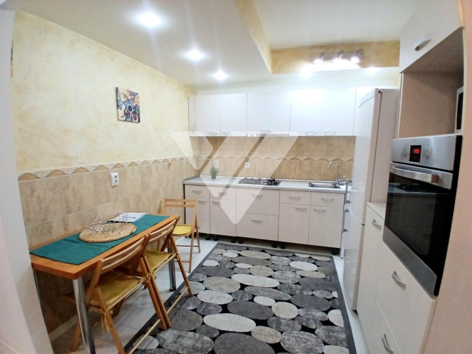 Apartament 3 camere, parter, zona Valea Aurie 