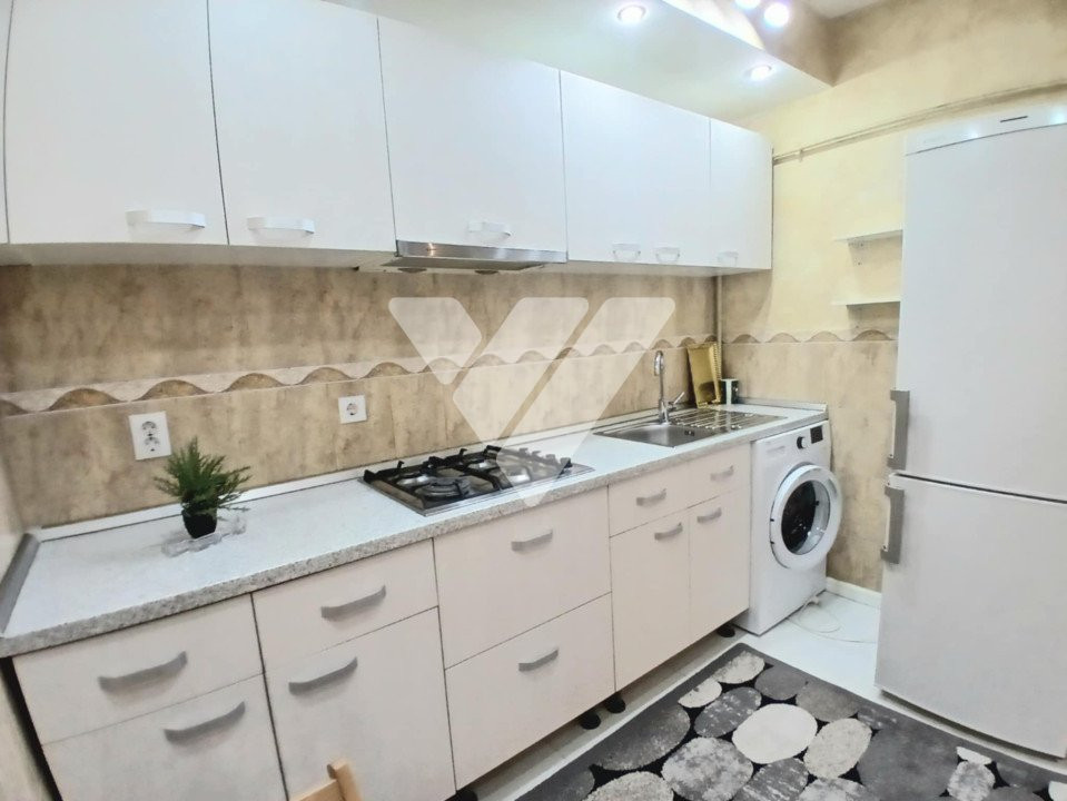 Apartament 3 camere, parter, zona Valea Aurie 