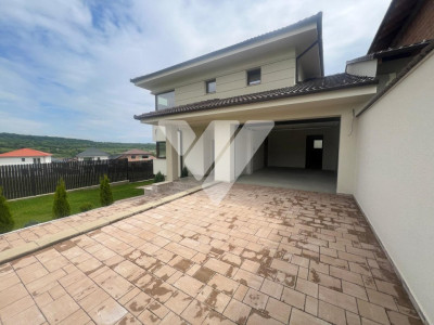 Casa superba cu 5 camere si teren 413 mp - Cisnadioara Sibiu