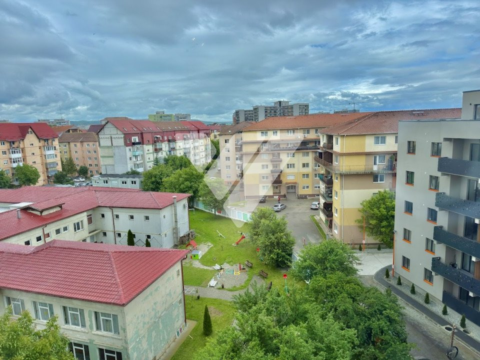 Apartament 3 camere 2 bai decomandat mobilat 65 mp - Aleea Streiu