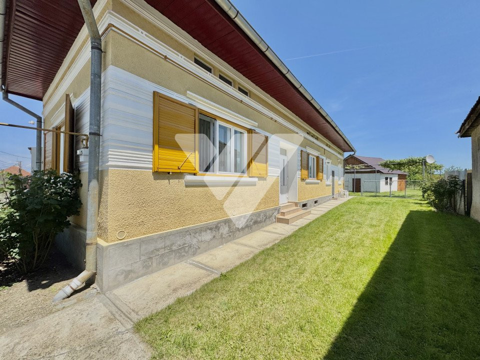  Casă cu livadă, la poalele Transfăgărășanului – Cârțișoara Sibiu