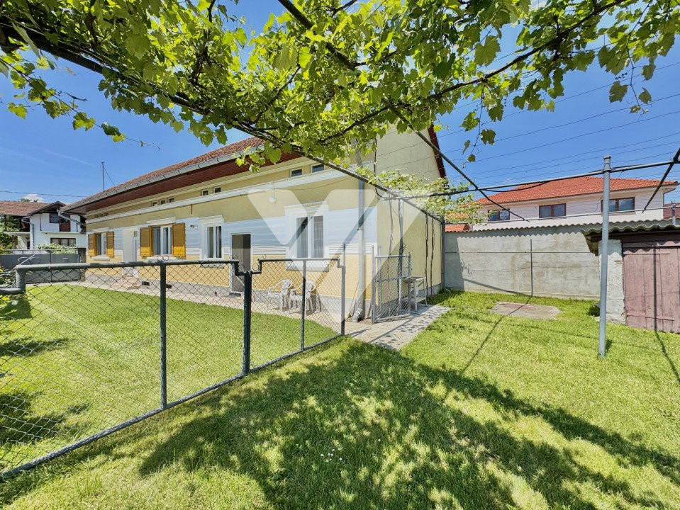  Casă cu livadă, la poalele Transfăgărășanului – Cârțișoara Sibiu