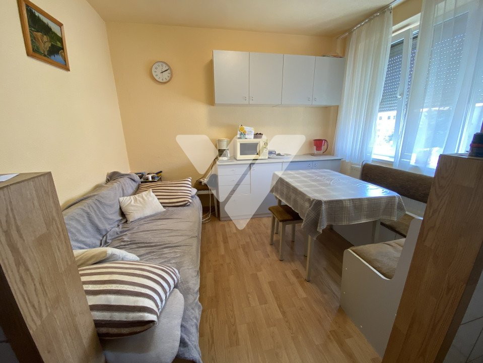 Apartament 3 camere mobilat de vanzare zona Cedonia Sibiu