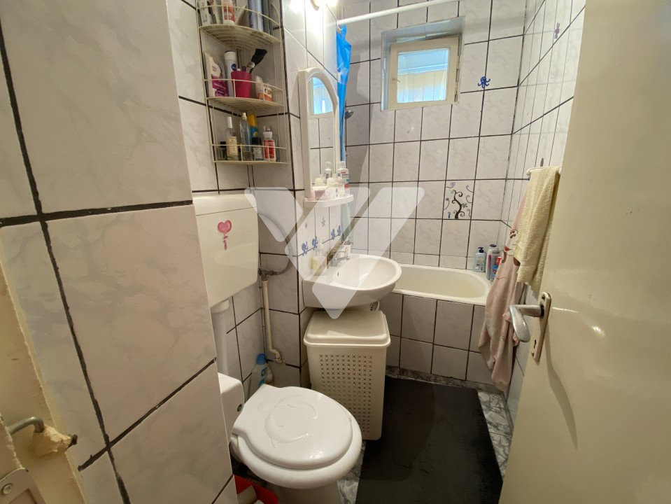Apartament 3 camere mobilat de vanzare zona Cedonia Sibiu