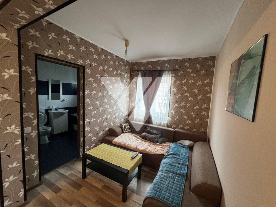 Apartament cu 4 camere de vanzare - Zona Vasile Aaron