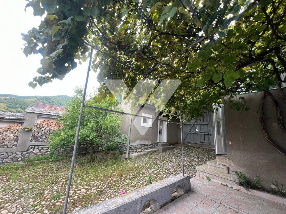 Casa individuala 4 camere si pivnita de vanzare - Rasinari Sibiu