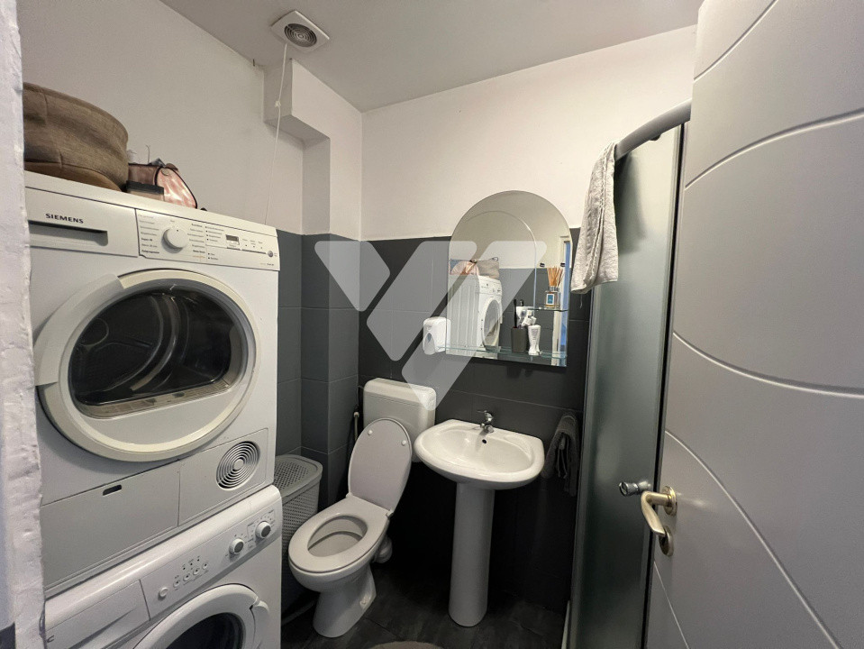 Apartament tip mansarda 2 camere de vanzare - zona Terezian Sibiu