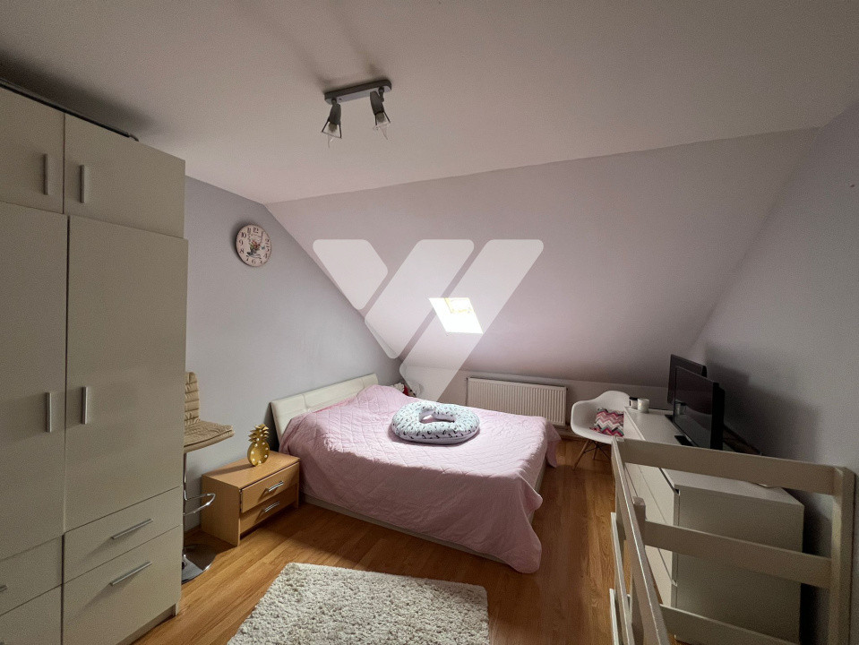 Apartament tip mansarda 2 camere de vanzare - zona Terezian Sibiu