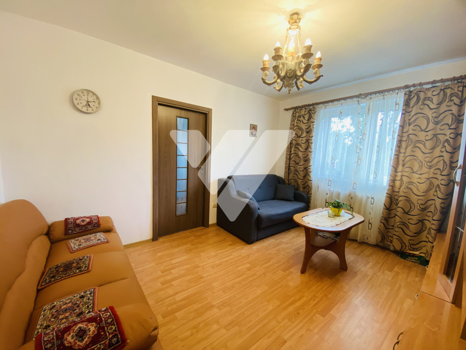 Apartament 3 camere etaj 1 mobilat de vanzare - zona Hipodrom Sibiu