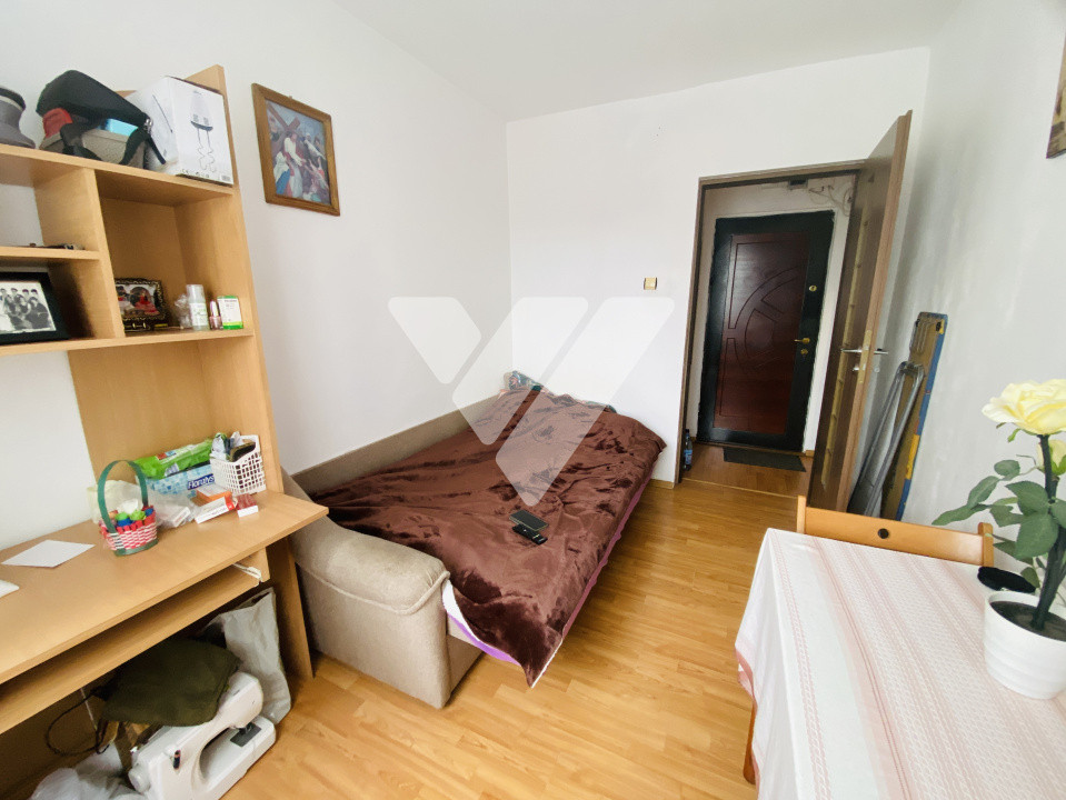 Apartament 3 camere etaj 1 mobilat de vanzare - zona Hipodrom Sibiu
