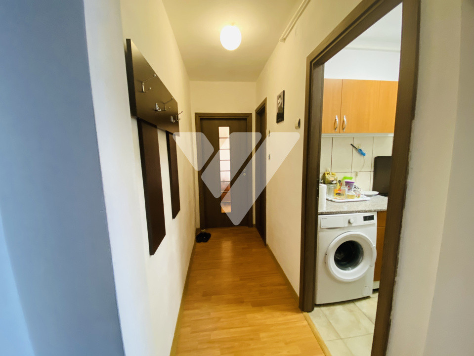 Apartament 3 camere etaj 1 mobilat de vanzare - zona Hipodrom Sibiu