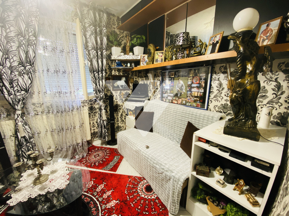 Garsoniera de vanzare, etaj 2, zona Vasile Aaron