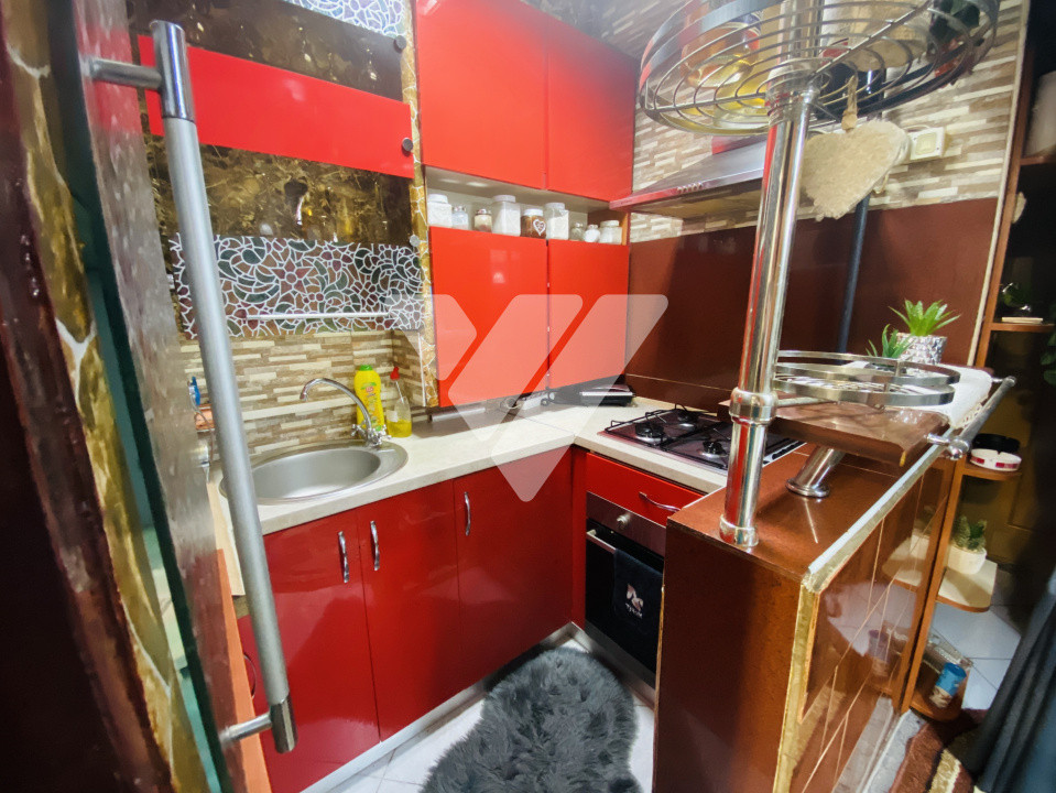 Garsoniera de vanzare, etaj 2, zona Vasile Aaron